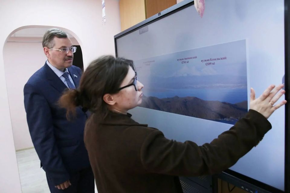 Социальный проект по оснащению интерактивным оборудованием детских учреждений продолжается в округе № 5 Социальный проект по оснащению интерактивным оборудованием детских учреждений продолжается в округе № 5