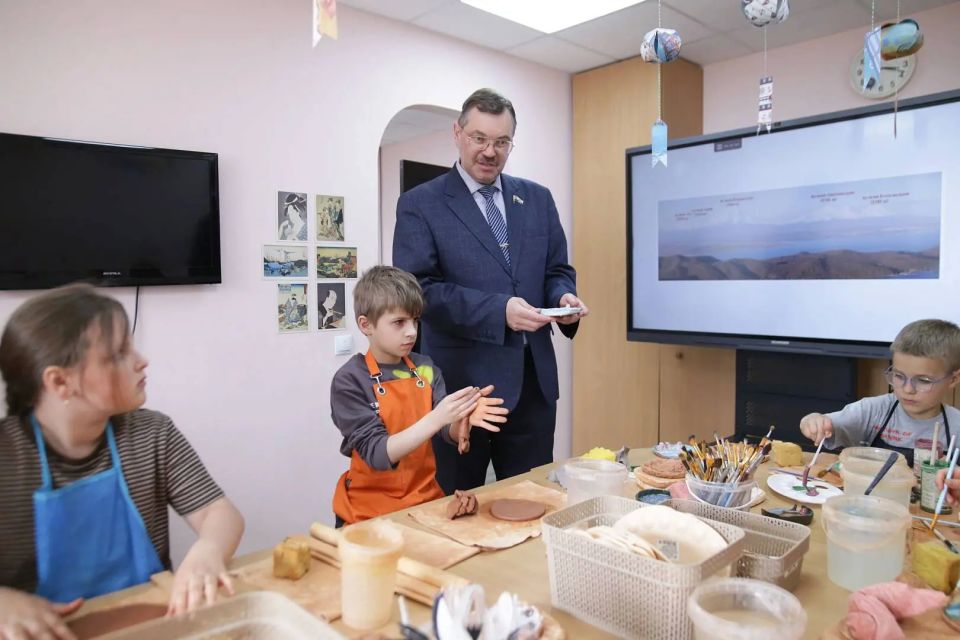 Социальный проект по оснащению интерактивным оборудованием детских учреждений продолжается в округе № 5 Социальный проект по оснащению интерактивным оборудованием детских учреждений продолжается в округе № 5