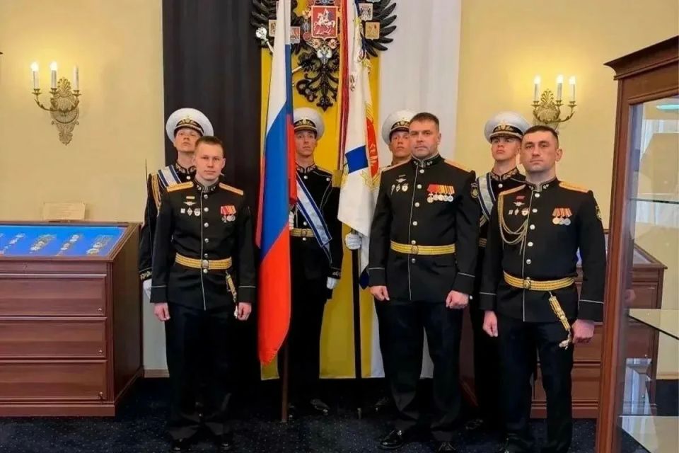 Камчатской бригаде морской пехоты вручили орден Жукова