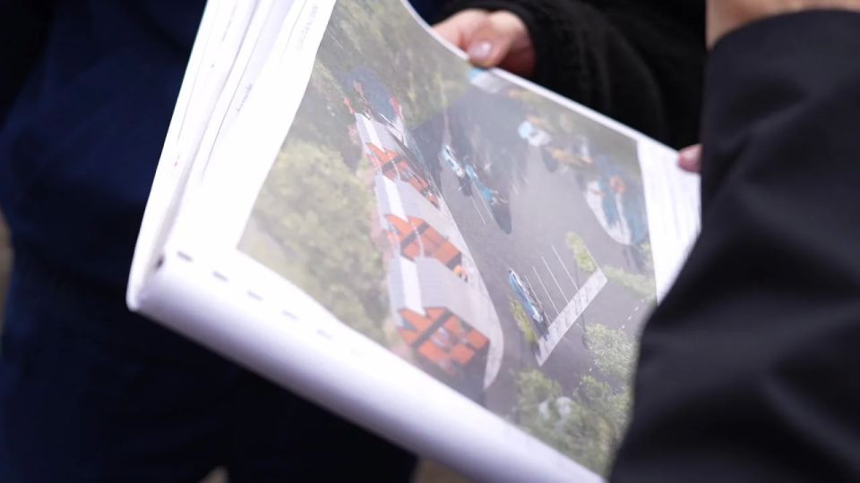 В Елизове благоустраивают «Аллею доблести и славы» В Елизове благоустраивают «Аллею доблести и славы»