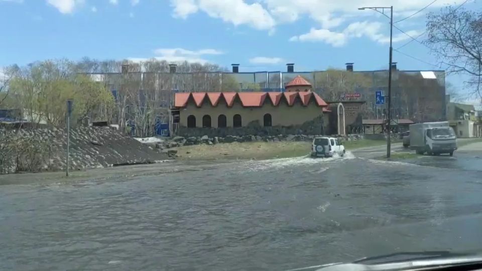Режим повышенной готовности введён в столице Камчатки изза потопа на СевероВостоке