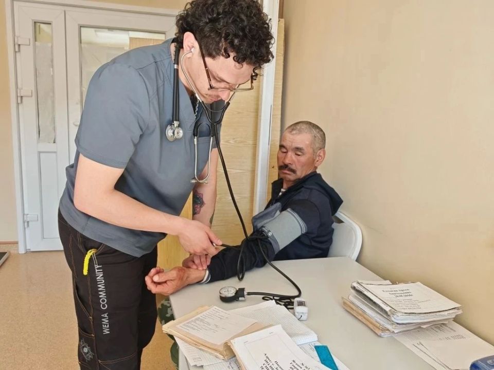Три недели, 16 врачей и тонны грузов: мобильная бригада медиков отправилась в сёла Тигильского и Соболевского округов Три недели, 16 врачей и тонны грузов: мобильная бригада медиков отправилась в сёла Тигильского и Соболевского округов