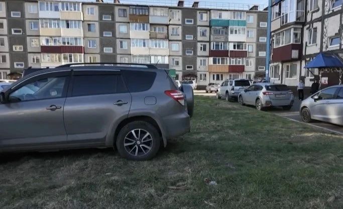 А где ты паркуешься?. Автолюбителей, которые нарушают правила парковки, ищут в Петропавловске А где ты паркуешься?. Автолюбителей, которые нарушают правила парковки, ищут в Петропавловске