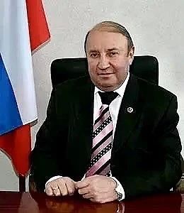 Первый мэр Вилючинска Александр Маркман отмечает 80-летний юбилей