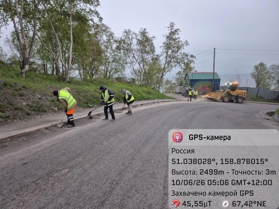 Город день за днем. 10 июня 2026 года В ПетропавловскеКамчатском продолжаются работы по содержанию городских территорий Город день за днем. 10 июня 2026 года В ПетропавловскеКамчатском продолжаются работы по содержанию городских территорий
