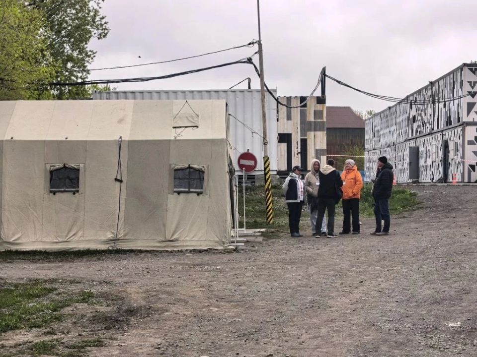 В Камчатском крае прошли учения по развертыванию пункта временного размещения ПВР-550 В Камчатском крае прошли учения по развертыванию пункта временного размещения ПВР-550