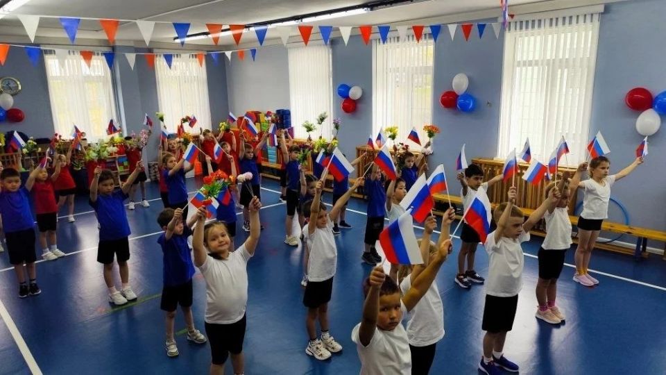 День России отметили во всех детских садах краевого центра День России отметили во всех детских садах краевого центра