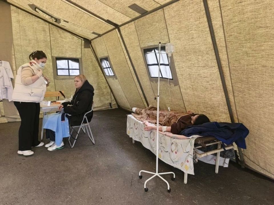 В Камчатском крае прошли учения по развертыванию пункта временного размещения ПВР-550 В Камчатском крае прошли учения по развертыванию пункта временного размещения ПВР-550