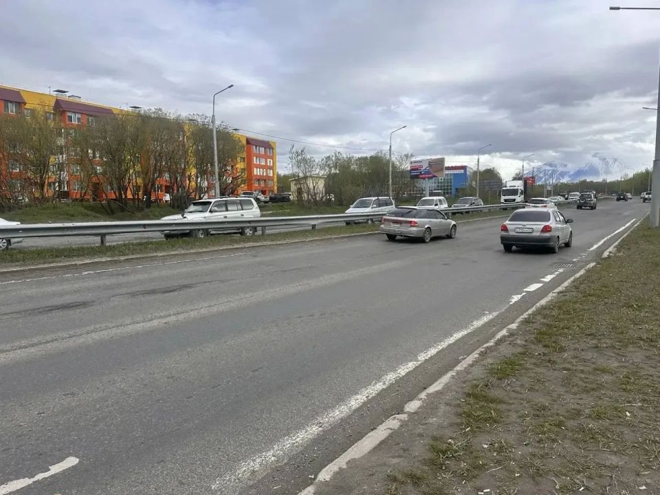 Губернатор назвал критическим состояние дороги на выезде из Петропавловска Губернатор назвал критическим состояние дороги на выезде из Петропавловска