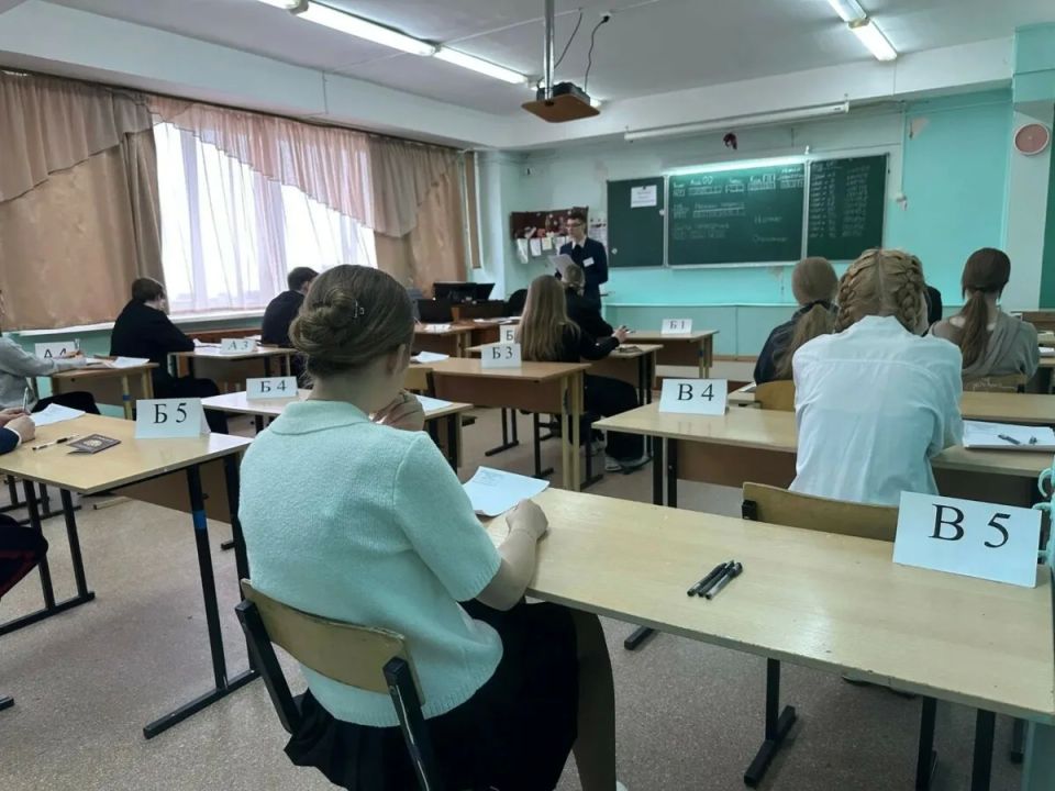 Около тысячи камчатских школьников сдали ЕГЭ по физике и обществознанию