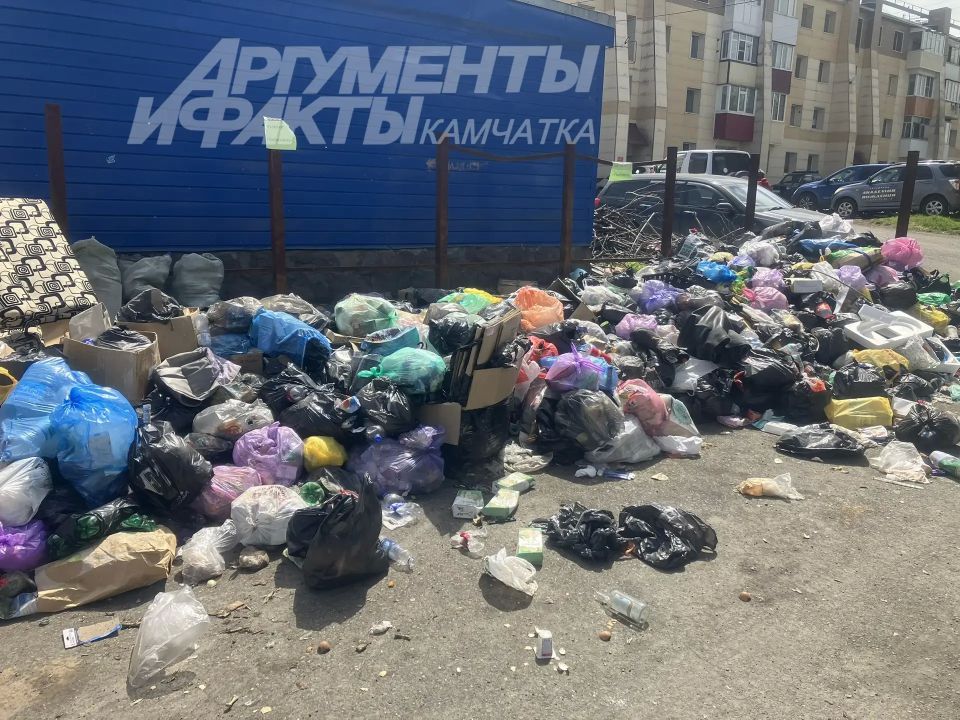 Бохняка, 1-3. «Организовать площадку для сбора ТКО до 8 июня»- такое предписание Контрольное управление мэрии выдало «управляйке» Свалка, которую после проверки чиновники признаки стихийной, до сих пор не убрана, новое место... Бохняка, 1-3. «Организовать площадку для сбора ТКО до 8 июня»- такое предписание Контрольное управление мэрии выдало «управляйке» Свалка, которую после проверки чиновники признаки стихийной, до сих пор не убрана, новое место...