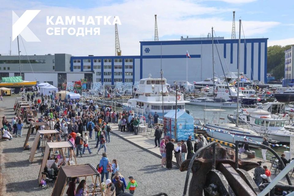 В Петропавловске-Камчатском открыли яхтенный сезон В Петропавловске-Камчатском открыли яхтенный сезон