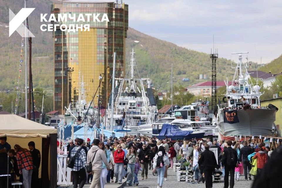В Петропавловске-Камчатском открыли яхтенный сезон В Петропавловске-Камчатском открыли яхтенный сезон