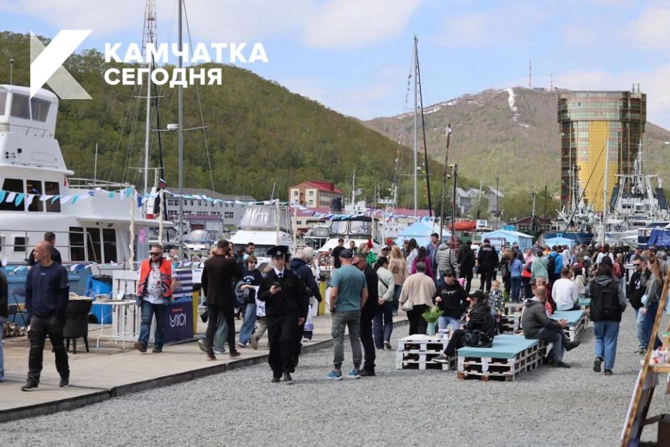 В Петропавловске-Камчатском открыли яхтенный сезон В Петропавловске-Камчатском открыли яхтенный сезон
