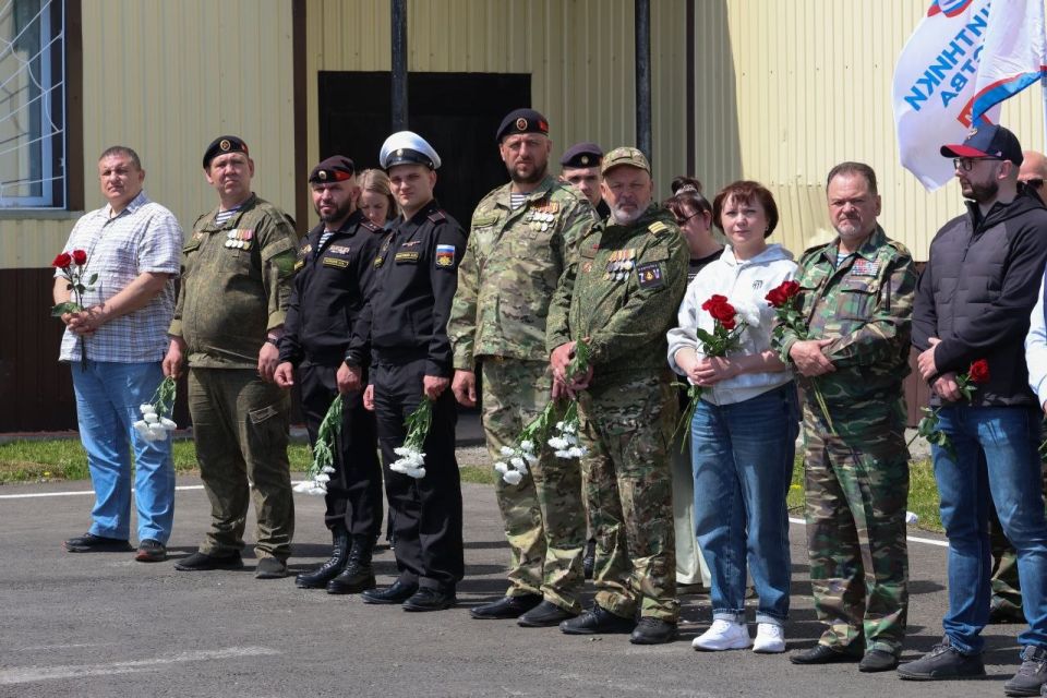 В ЕЛИЗОВСКОМ ОКРУГЕ УВЕКОВЕЧИЛИ ПАМЯТЬ ЗЕМЛЯКОВ-ГЕРОЕВ – УЧАСТНИКОВ СПЕЦОПЕРАЦИИ В ЕЛИЗОВСКОМ ОКРУГЕ УВЕКОВЕЧИЛИ ПАМЯТЬ ЗЕМЛЯКОВ-ГЕРОЕВ – УЧАСТНИКОВ СПЕЦОПЕРАЦИИ