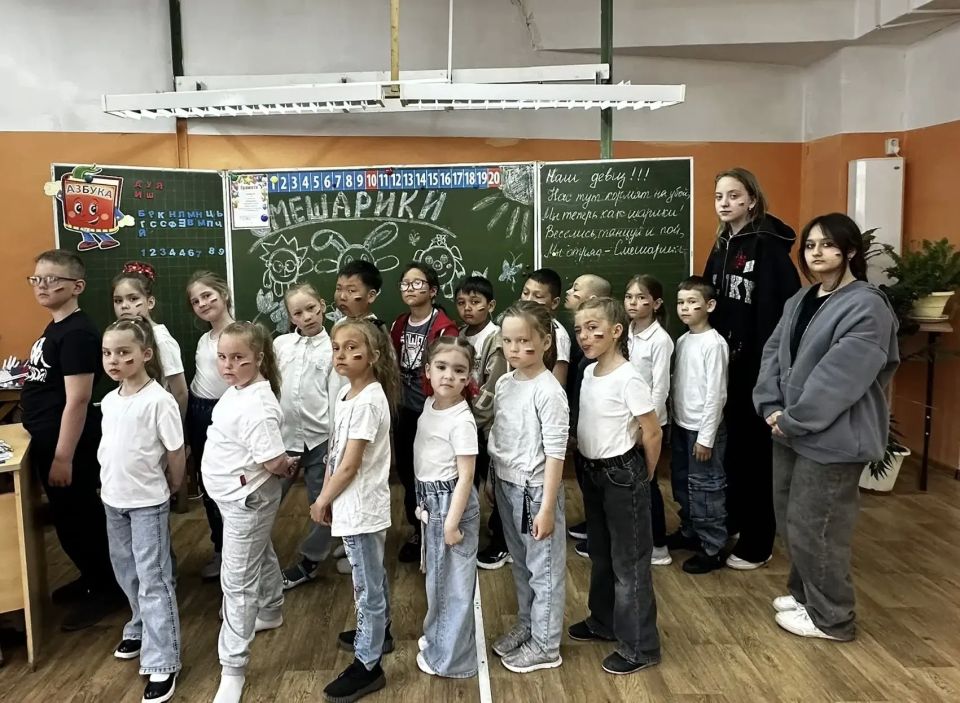 В пришкольных лагерях краевой столицы провели мероприятия, посвящённые Дню России В пришкольных лагерях краевой столицы провели мероприятия, посвящённые Дню России