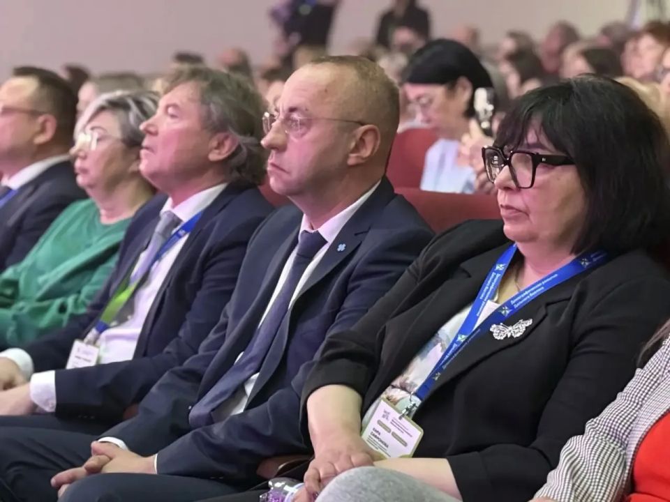 Владимир Солодов: Камчатка стала ключевой федеральной площадкой для выработки новых решений в сфере поддержки семей и сбережения здоровья жителей Владимир Солодов: Камчатка стала ключевой федеральной площадкой для выработки новых решений в сфере поддержки семей и сбережения здоровья жителей