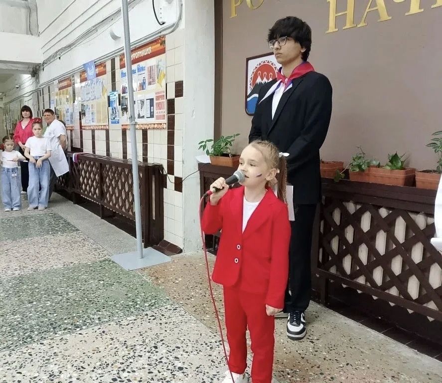 В пришкольных лагерях краевой столицы провели мероприятия, посвящённые Дню России В пришкольных лагерях краевой столицы провели мероприятия, посвящённые Дню России