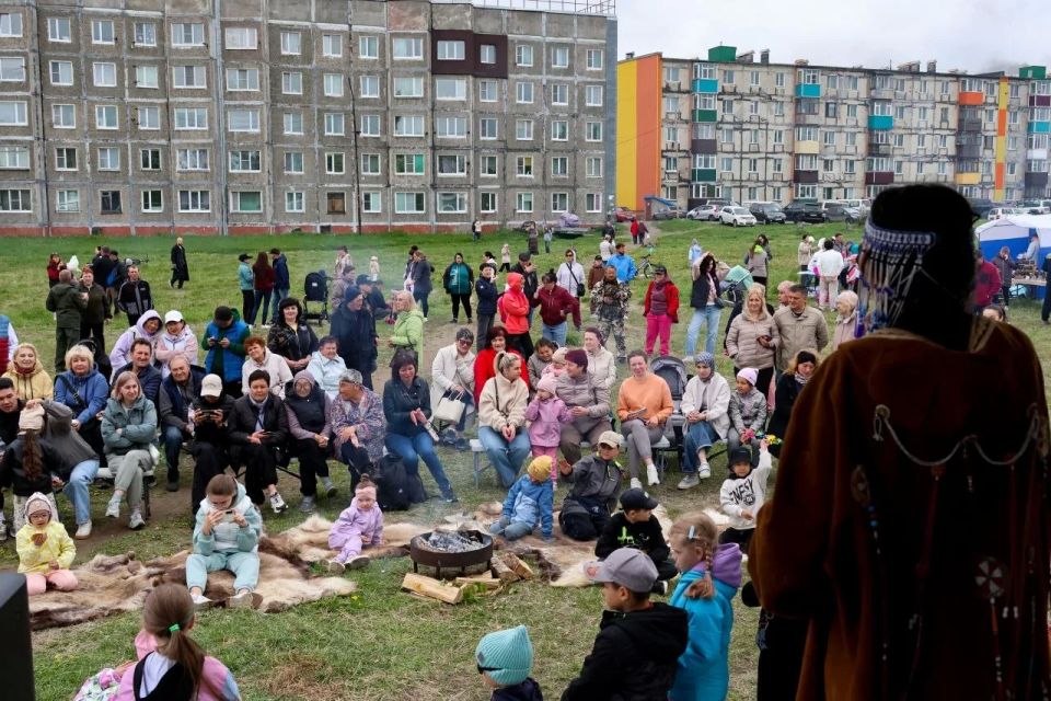 «ДЕНЬ ПЕРВОЙ РЫБЫ» ОТПРАЗДНОВАЛИ ЕЛИЗОВЧАНЕ «ДЕНЬ ПЕРВОЙ РЫБЫ» ОТПРАЗДНОВАЛИ ЕЛИЗОВЧАНЕ
