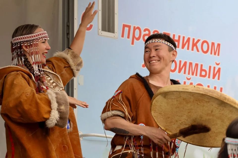 «ДЕНЬ ПЕРВОЙ РЫБЫ» ОТПРАЗДНОВАЛИ ЕЛИЗОВЧАНЕ «ДЕНЬ ПЕРВОЙ РЫБЫ» ОТПРАЗДНОВАЛИ ЕЛИЗОВЧАНЕ
