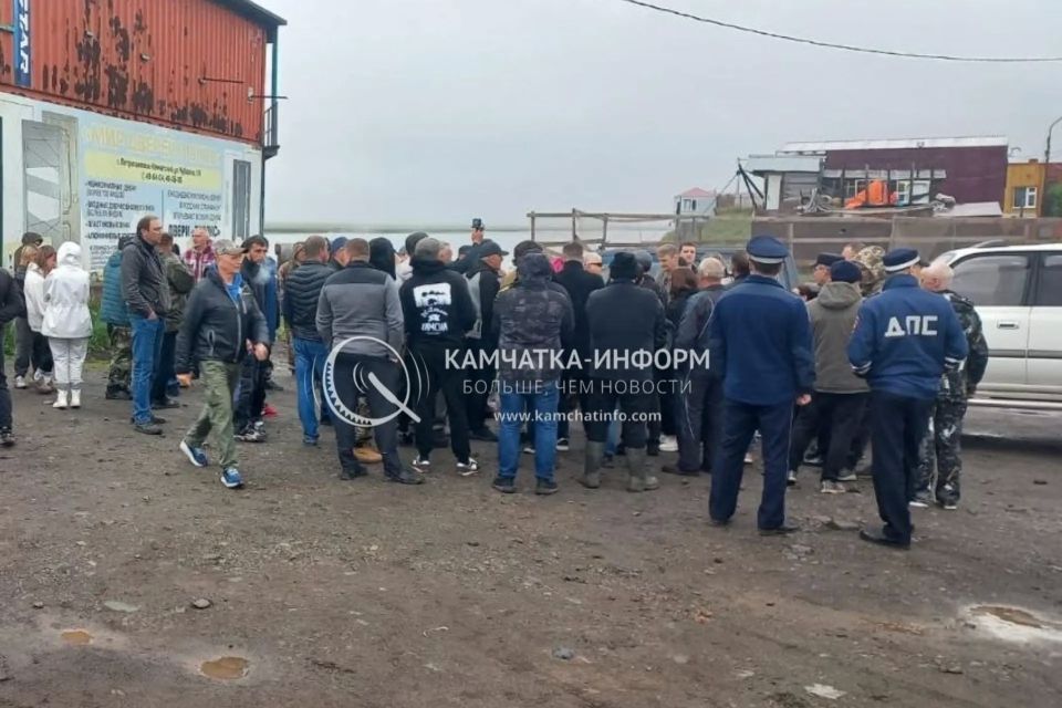 Владельцы гаражей в Аваче требуют от властей оставить их имущество в покое Владельцы гаражей в Аваче требуют от властей оставить их имущество в покое