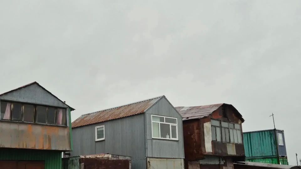 В краевой столице начали демонтаж незаконных гаражей В краевой столице начали демонтаж незаконных гаражей