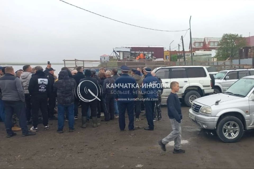 Владельцы гаражей в Аваче требуют от властей оставить их имущество в покое Владельцы гаражей в Аваче требуют от властей оставить их имущество в покое