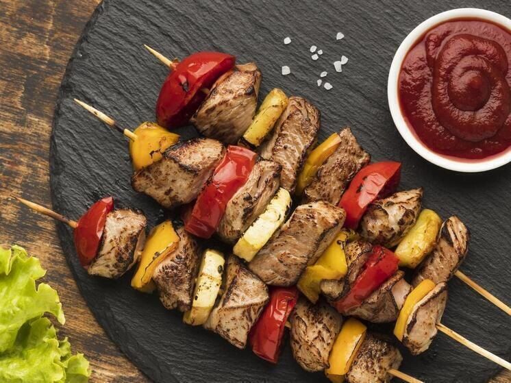 Как выбрать идеальное мясо для шашлыка: советы экспертов для красноярцев