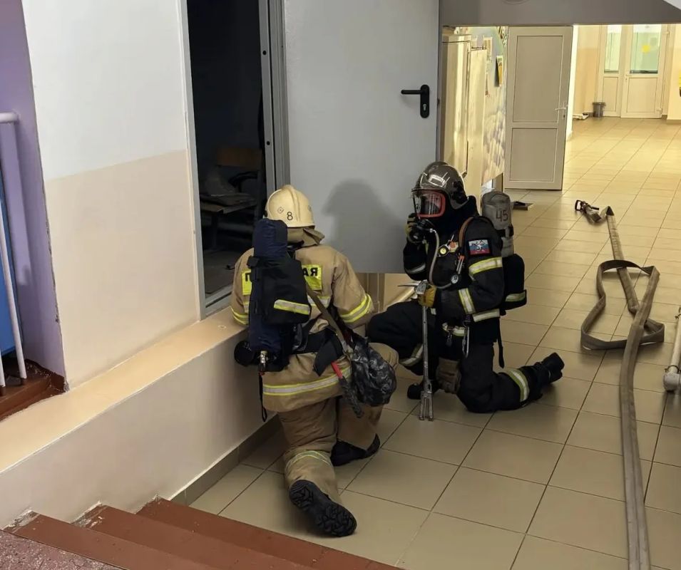 Новые ежемесячные выплаты для региональных пожарных и спасателей введены по решению губернатора