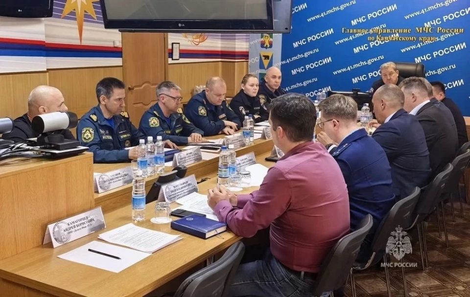 Межведомственное совещание под руководством директора Департамента ГИМС МЧС России прошло на Камчатке Межведомственное совещание под руководством директора Департамента ГИМС МЧС России прошло на Камчатке