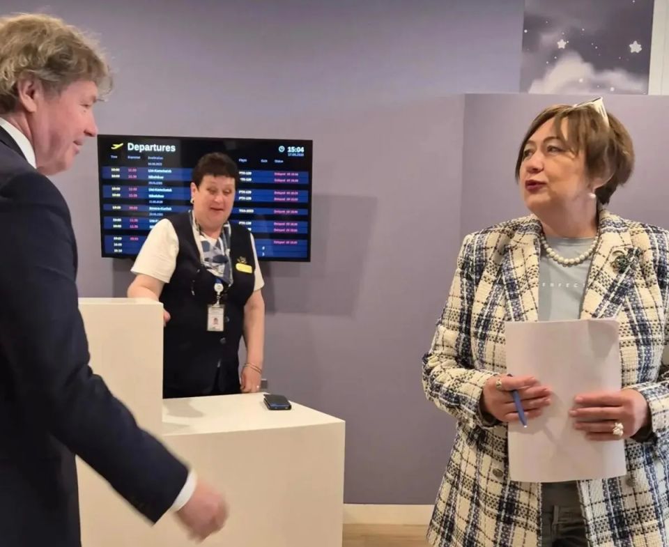 Аэропорт Петропавловска-Камчатского оценили на доступность для семей с детьми и пассажиров с инвалидностью Аэропорт Петропавловска-Камчатского оценили на доступность для семей с детьми и пассажиров с инвалидностью
