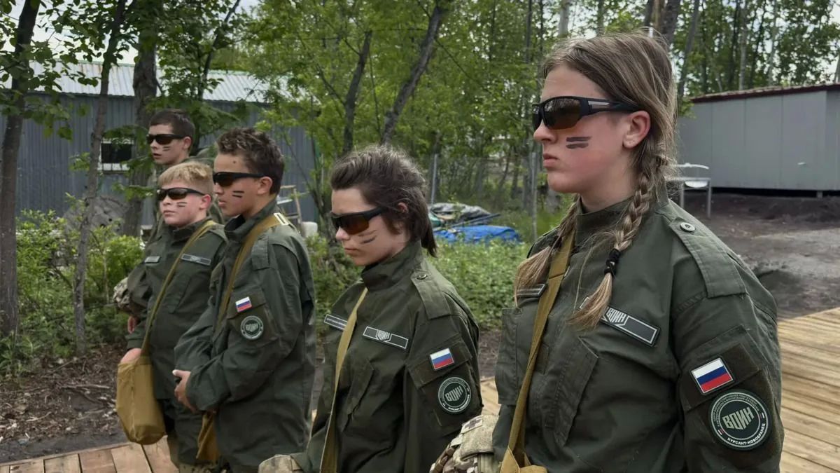 Первая смена «Время юных героев» завершилась в лагере центра «Воин» на Камчатке Первая смена «Время юных героев» завершилась в лагере центра «Воин» на Камчатке