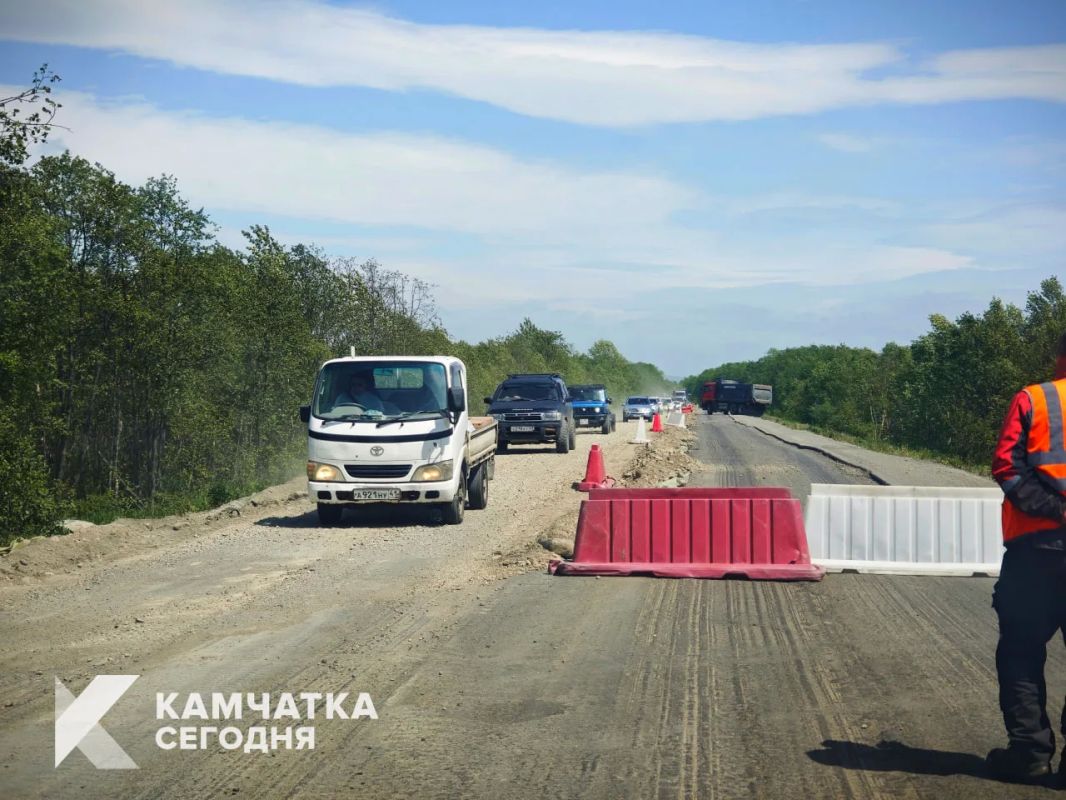Движение в сторону Николаевского кольца ограничено из-за ремонта дороги Движение в сторону Николаевского кольца ограничено из-за ремонта дороги