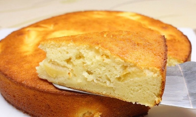 Яблочный пирог с манкой: вкус, который согревает