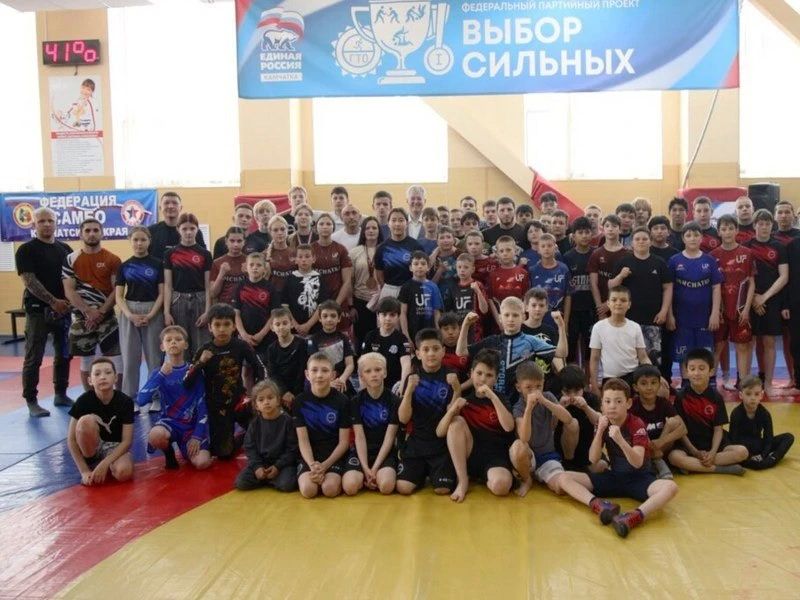 Камчатские спортсменки стали призерами первенства Европы по панкратиону