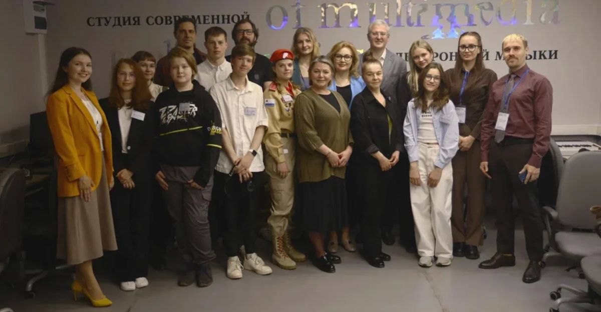 Молодые креаторы Камчатки представили губернатору свои разработки