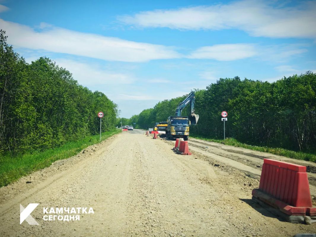 Движение в сторону Николаевского кольца ограничено из-за ремонта дороги Движение в сторону Николаевского кольца ограничено из-за ремонта дороги