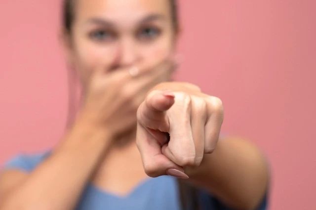 Стигма против выздоровления: как осуждение мешает бороться с зависимостью