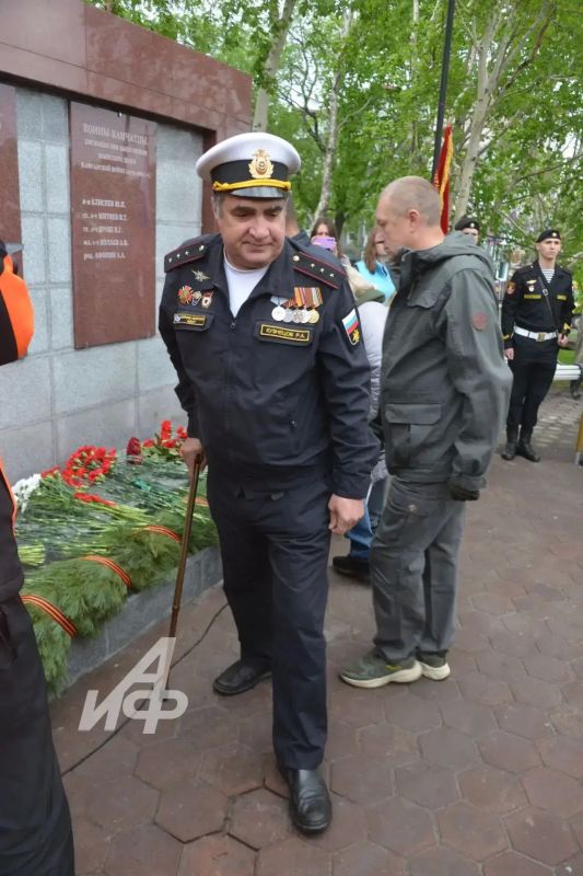 Инициатором учреждения Дня ветерана боевых действий ещё в 2008 году стали участники всероссийского движения «Боевое братство», потом к ним присоединились «Офицеры России» Инициатором учреждения Дня ветерана боевых действий ещё в 2008 году стали участники всероссийского движения «Боевое братство», потом к ним присоединились «Офицеры России»