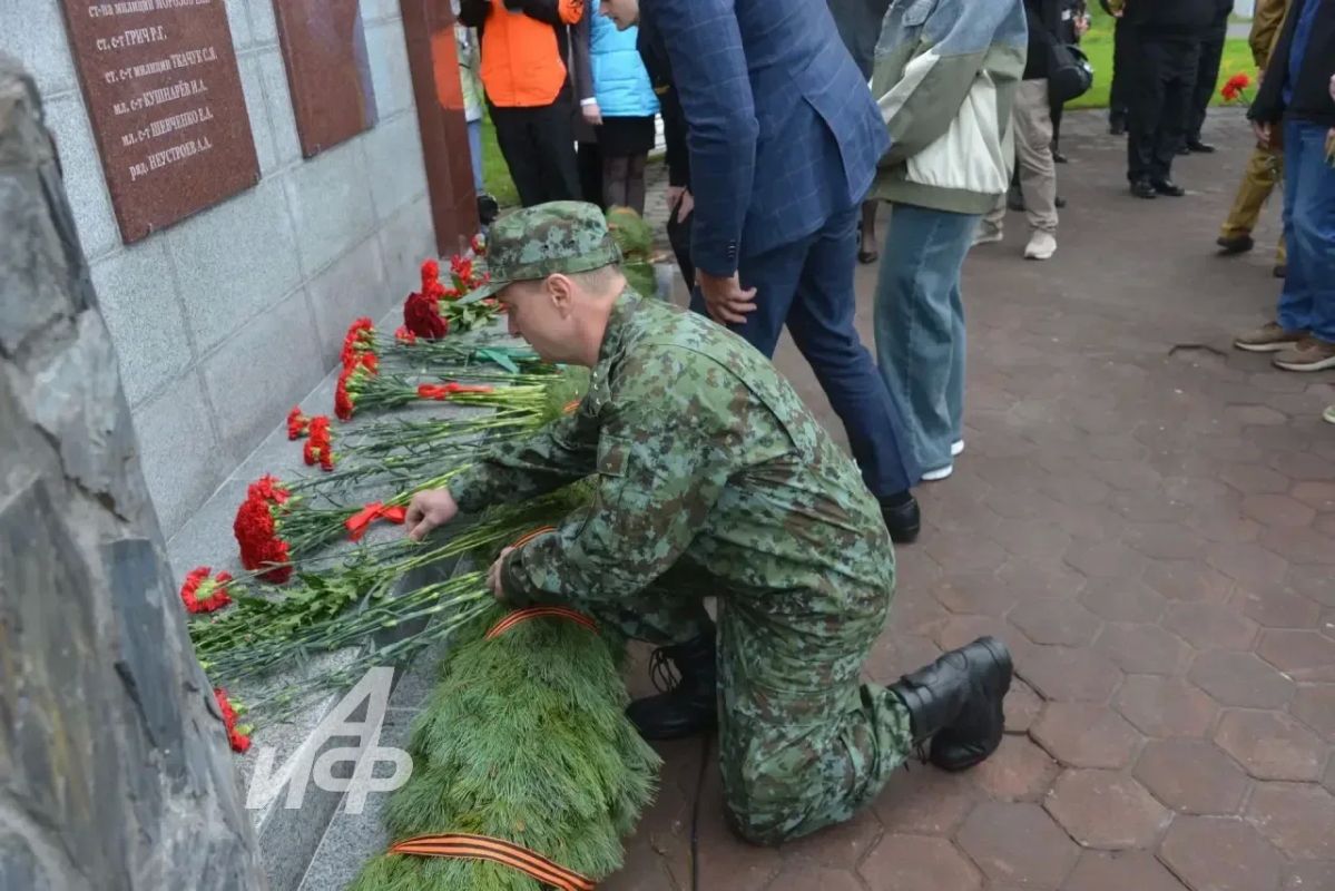 Инициатором учреждения Дня ветерана боевых действий ещё в 2008 году стали участники всероссийского движения «Боевое братство», потом к ним присоединились «Офицеры России» Инициатором учреждения Дня ветерана боевых действий ещё в 2008 году стали участники всероссийского движения «Боевое братство», потом к ним присоединились «Офицеры России»