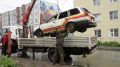 6 авто вывезли принудительно: город продолжают расчищать от брошенных автомобилей