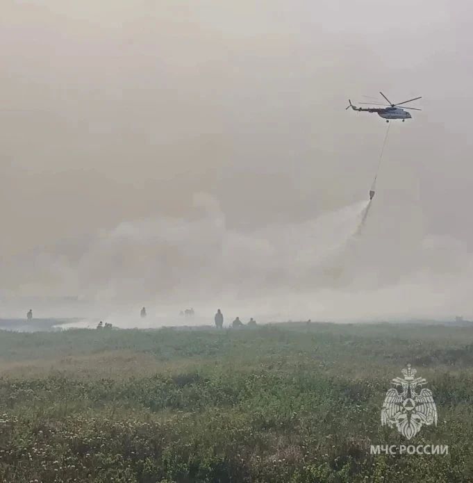 Крупный природный пожар в Тигильском районе потушили совместными усилиями спасателей, лесоохраны и добровольцев