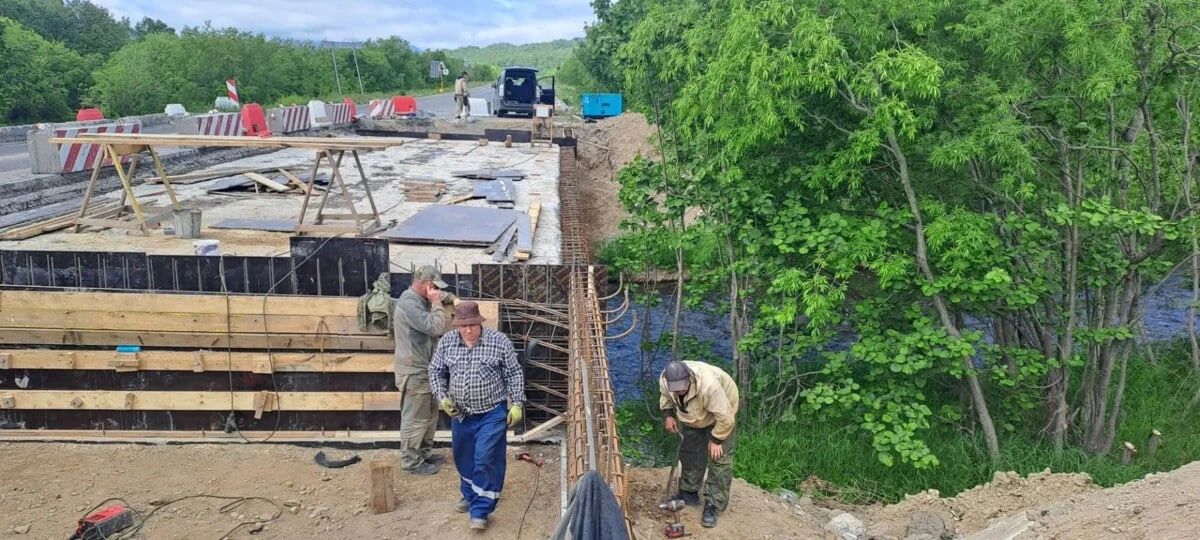 На Камчатке ведётся капитальный ремонт трёх мостовых переходов На Камчатке ведётся капитальный ремонт трёх мостовых переходов