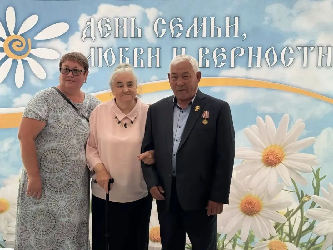 Владимир Солодов: Крепкие семьи Камчатки получили заслуженные награды за свой благородный родительский труд Владимир Солодов: Крепкие семьи Камчатки получили заслуженные награды за свой благородный родительский труд