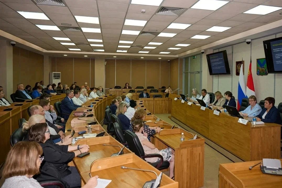 Во Владивостоке состоялась стратегическая сессия по реализации закона об увековечении памяти жертв геноцида советского народа в годы Великой Отечественной войны Во Владивостоке состоялась стратегическая сессия по реализации закона об увековечении памяти жертв геноцида советского народа в годы Великой Отечественной войны