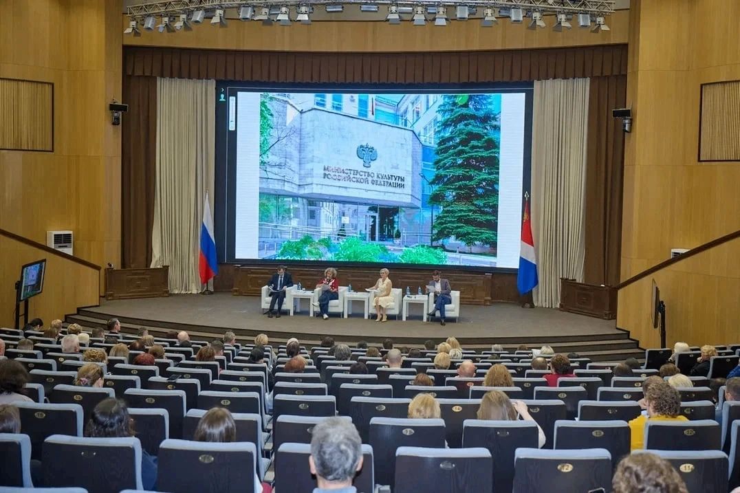 Во Владивостоке состоялась стратегическая сессия по реализации закона об увековечении памяти жертв геноцида советского народа в годы Великой Отечественной войны Во Владивостоке состоялась стратегическая сессия по реализации закона об увековечении памяти жертв геноцида советского народа в годы Великой Отечественной войны