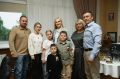 Ирина Яровая вместе с камчатскими детьми передала краевой библиотеке серию редких книг о Великой Отечественной войне