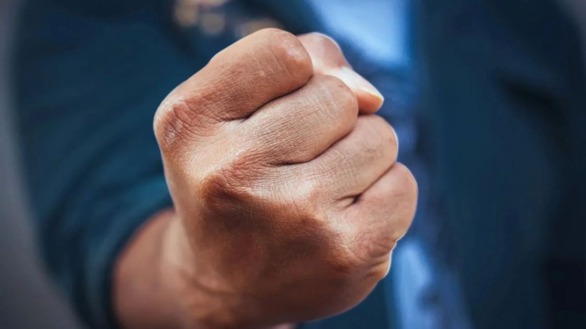 Избил знакомого, выволок на улицу и скрылся: полиция задержала подозреваемого на Ключевской в Петропавловске