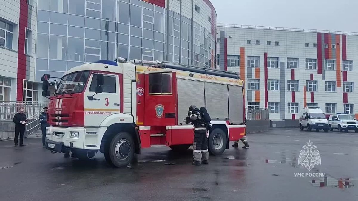 Учения проходят в школе №40 в Петропавловске-Камчатском
