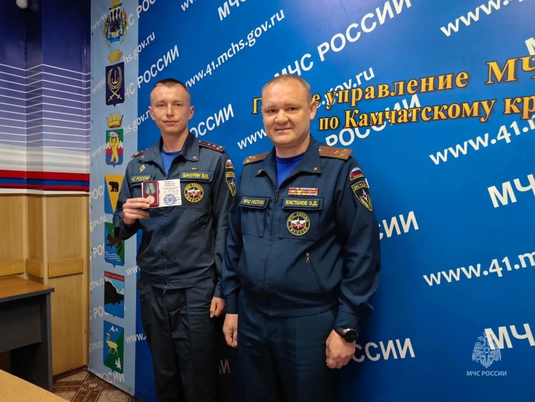 С днем рождения, пожарный надзор! С днем рождения, пожарный надзор!